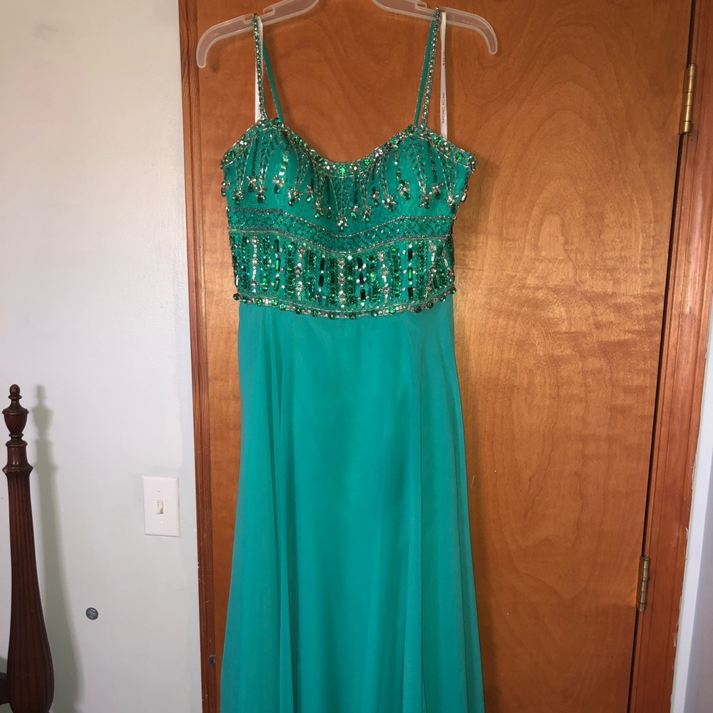 Selling Rachel Allan prom dress.